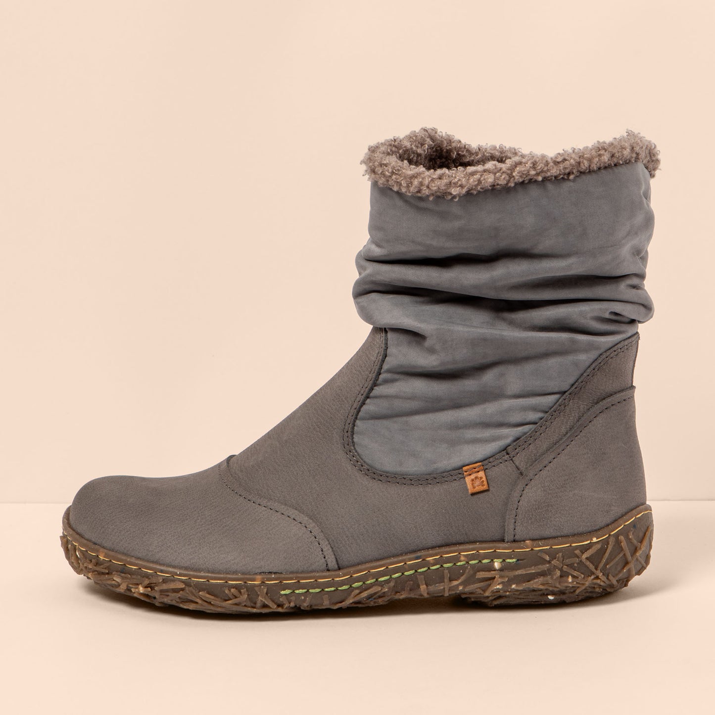 gid://shopify/Product/15700890616140_1