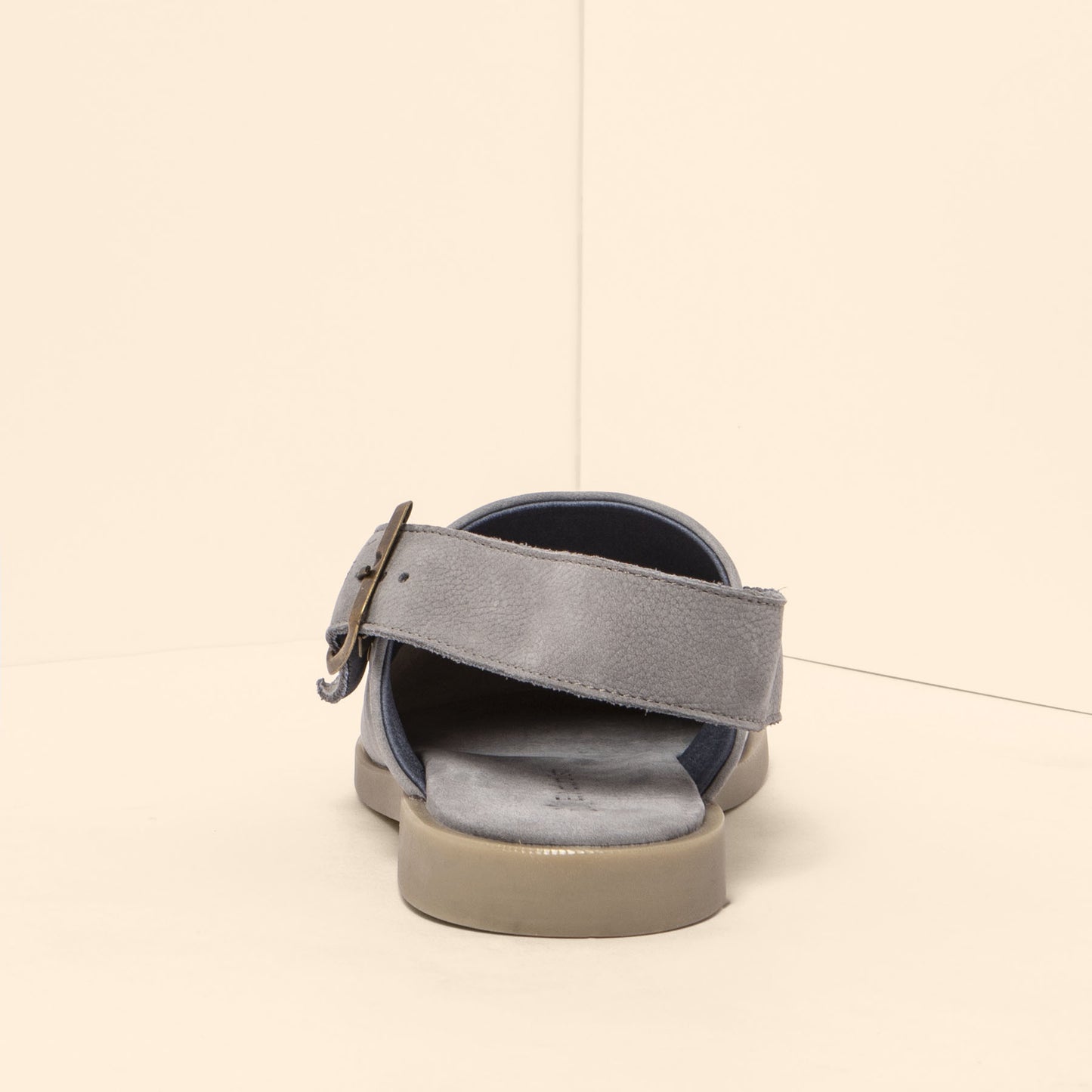 gid://shopify/Product/15700583973196_5