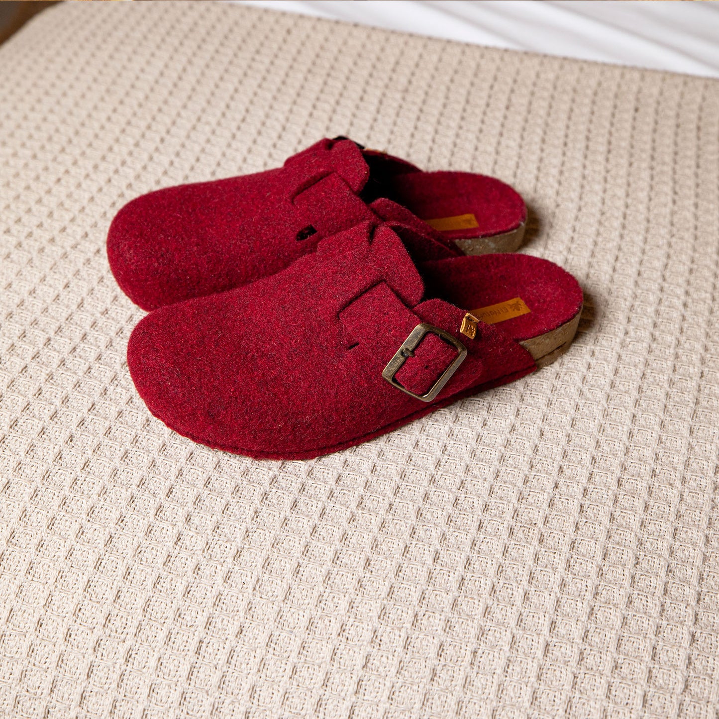 gid://shopify/Product/15700912701772_7