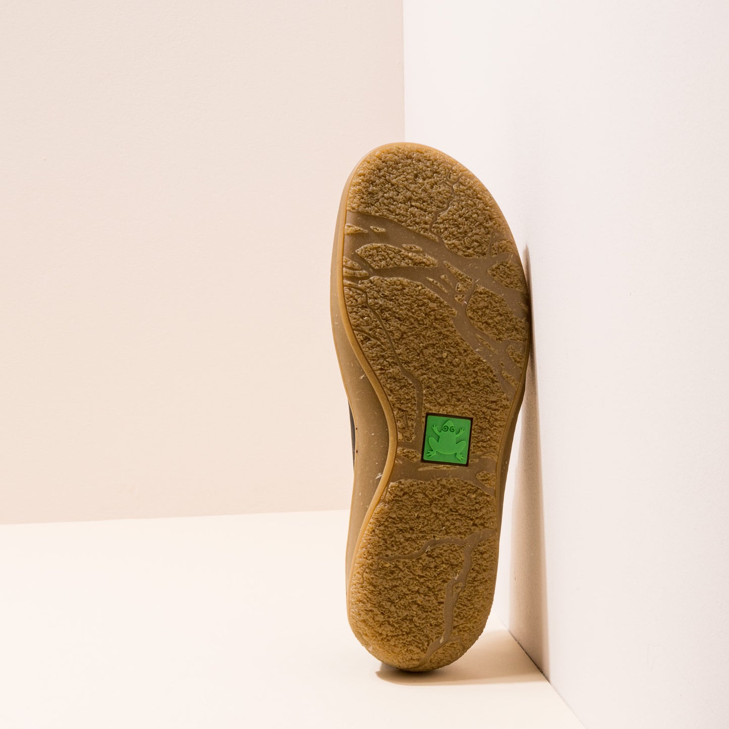 gid://shopify/Product/15699961643340_4