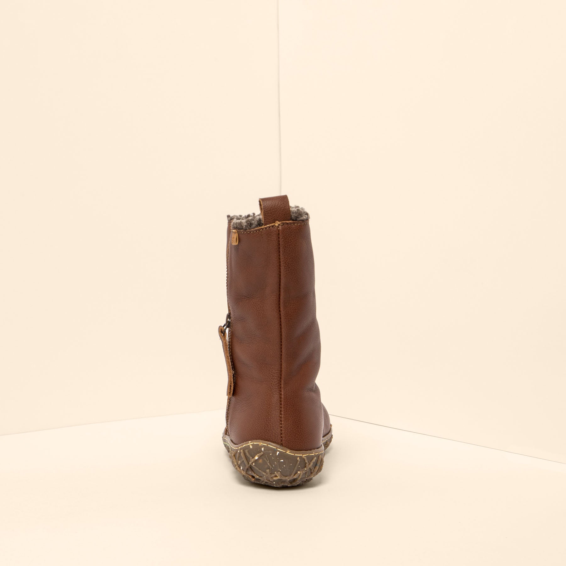 gid://shopify/Product/15699975471436_8