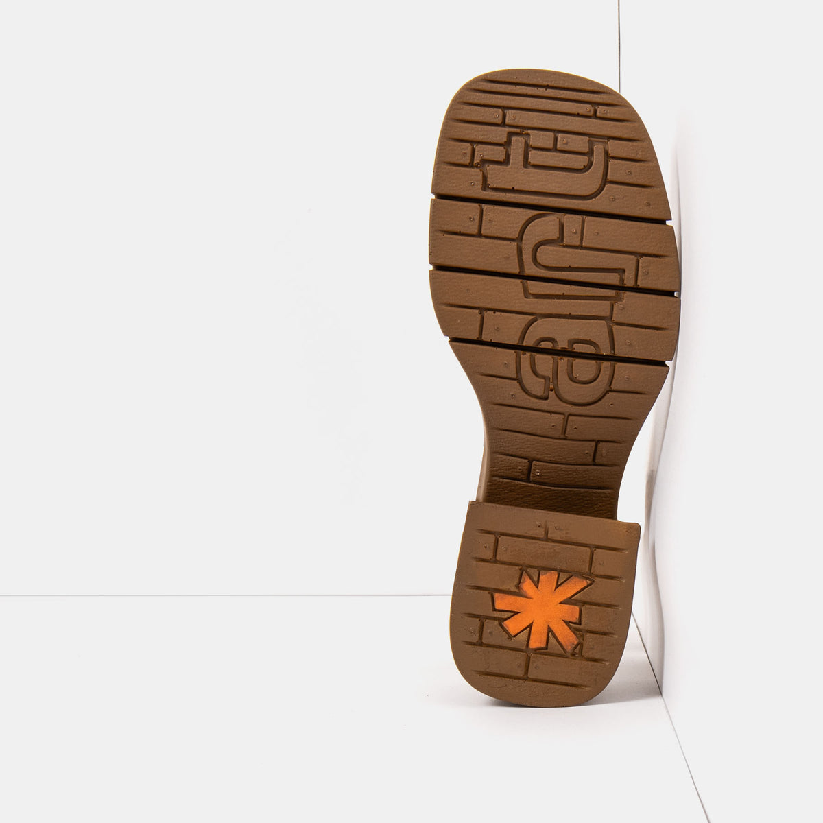 gid://shopify/Product/16173086015820_3
