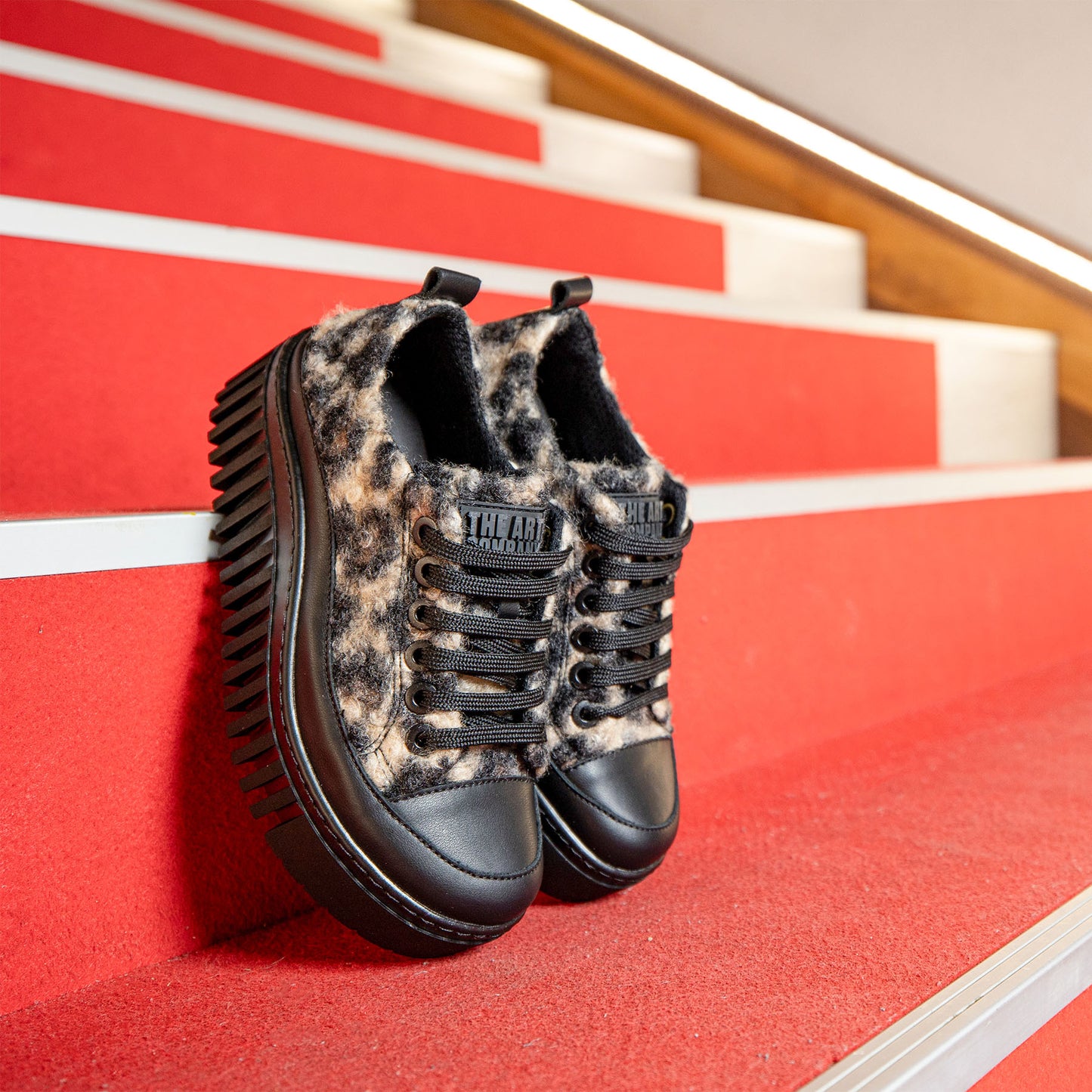gid://shopify/Product/15694049935692_7