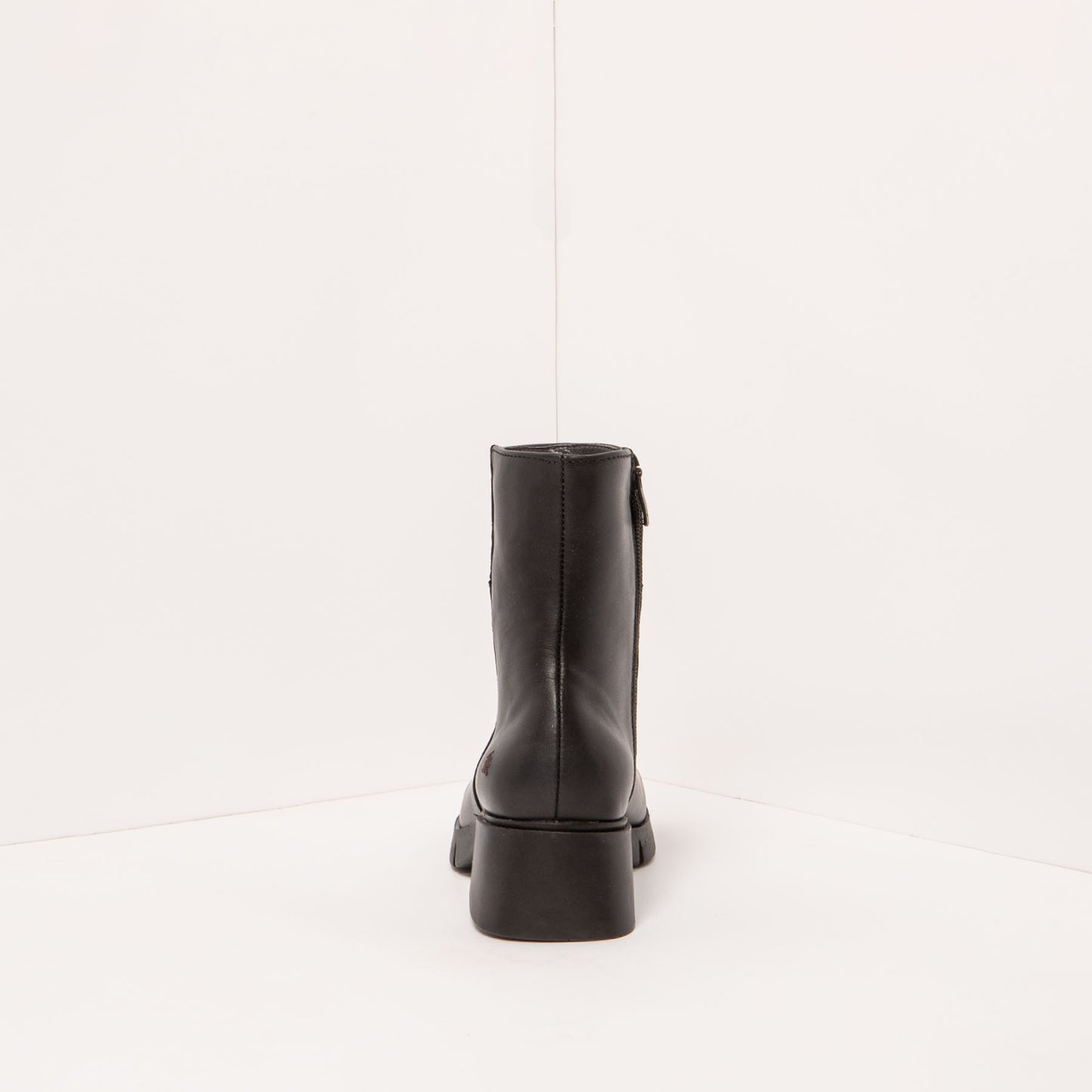 gid://shopify/Product/15693779927372_5