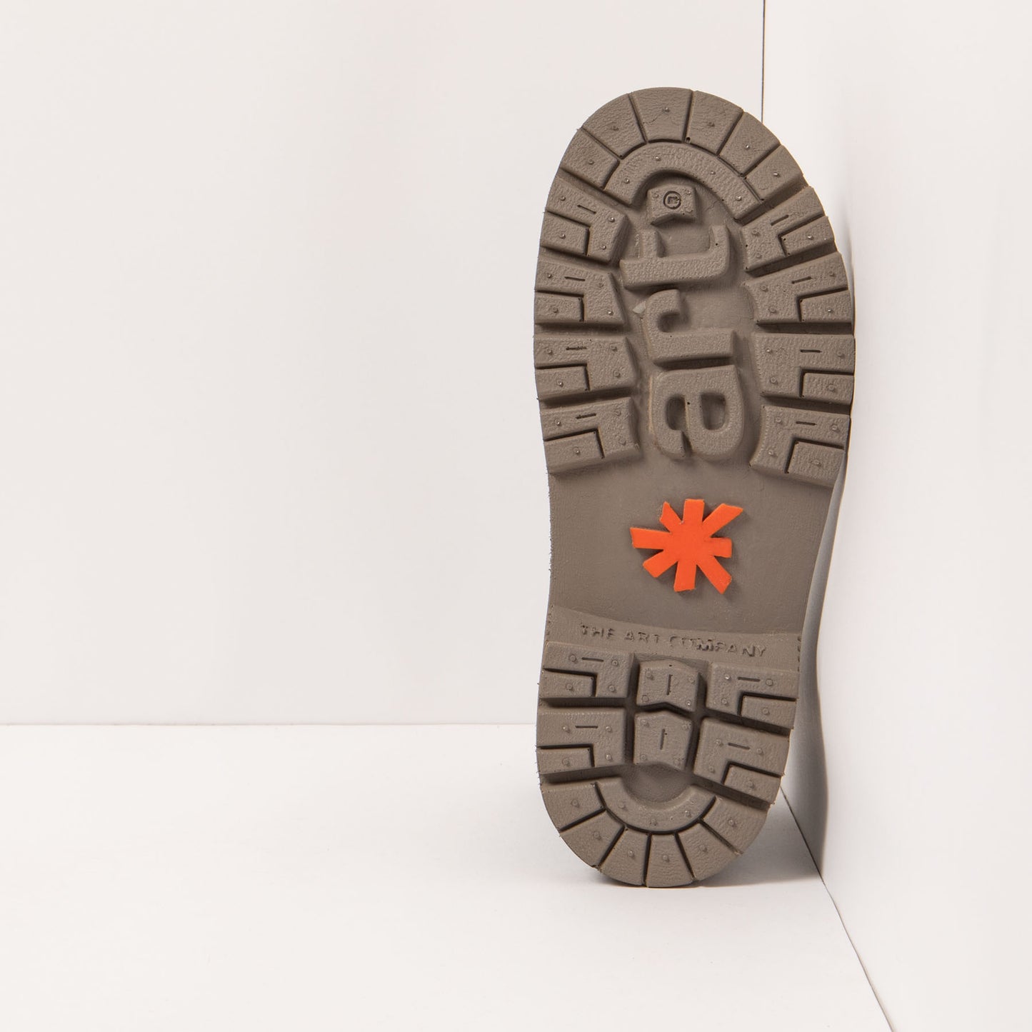 gid://shopify/Product/15694293565772_3