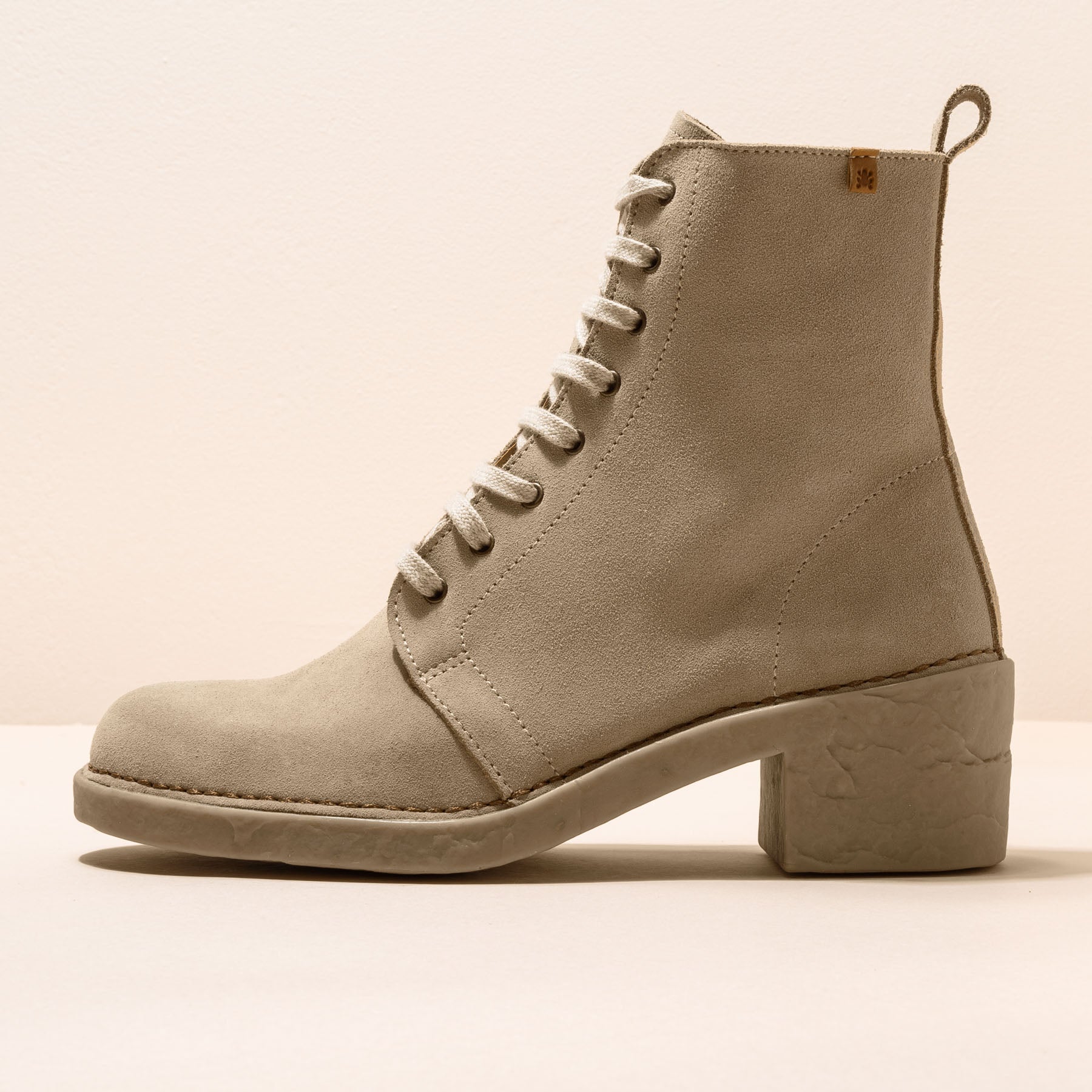 gid://shopify/Product/15700037009740_1