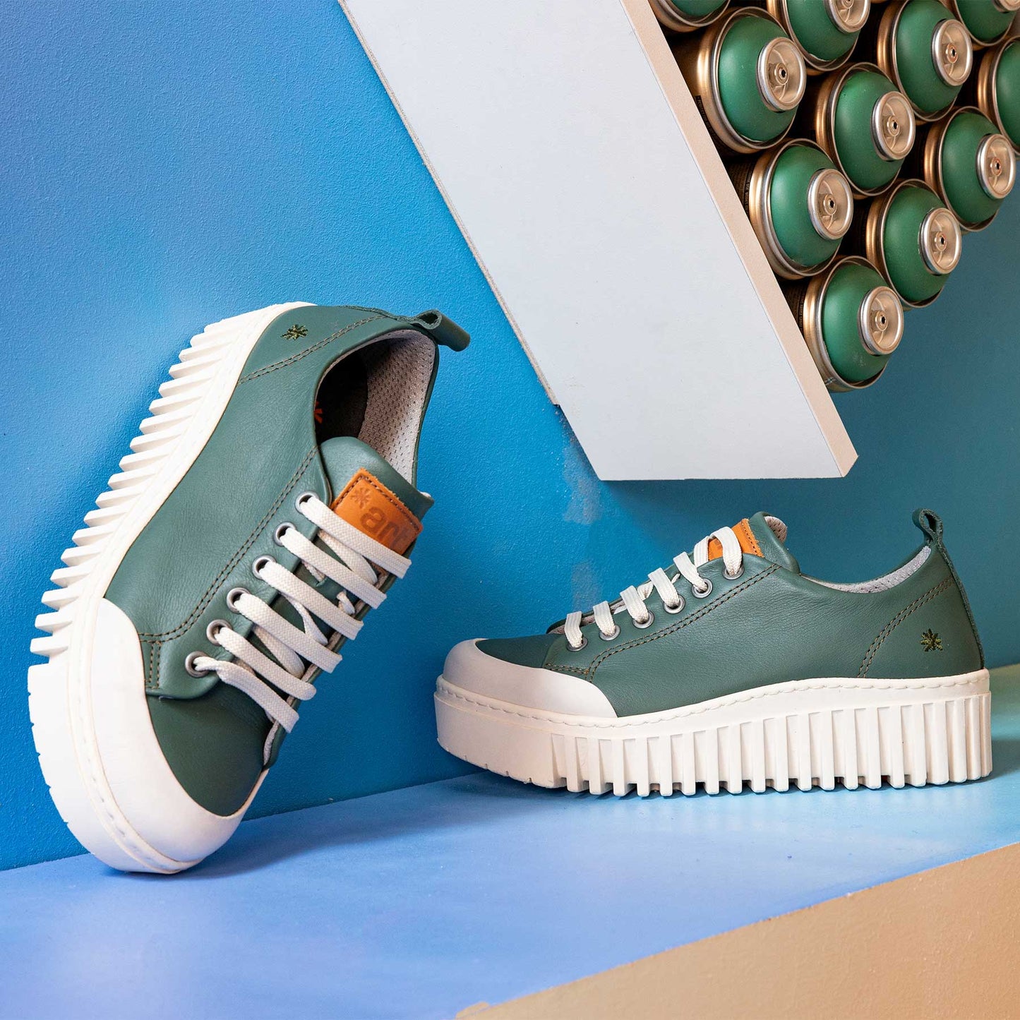 gid://shopify/Product/15694088601932_7