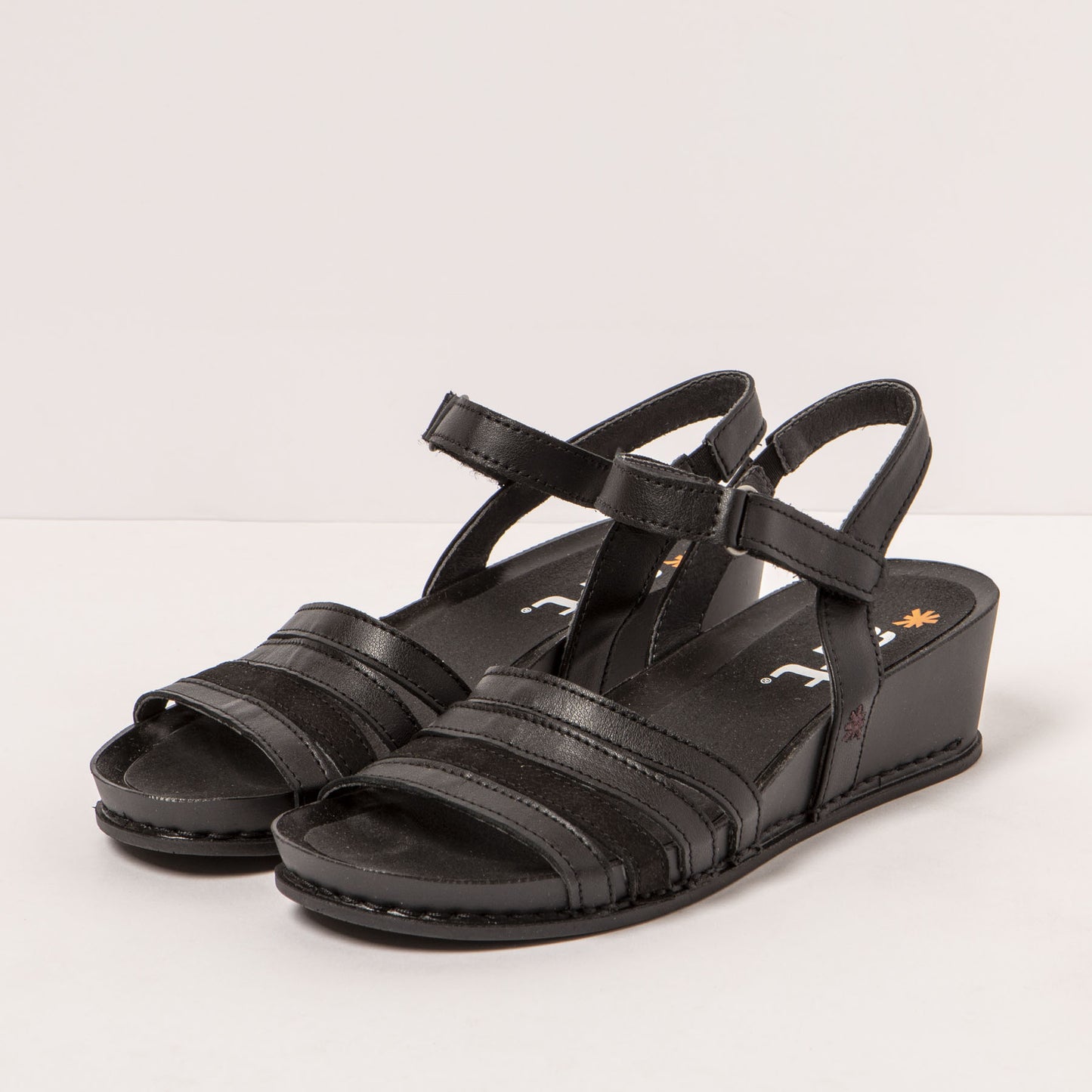 gid://shopify/Product/15693493666124_2