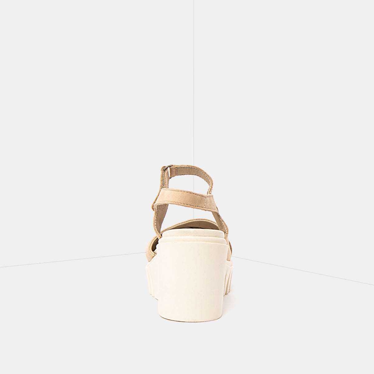 gid://shopify/Product/16173100171596_5