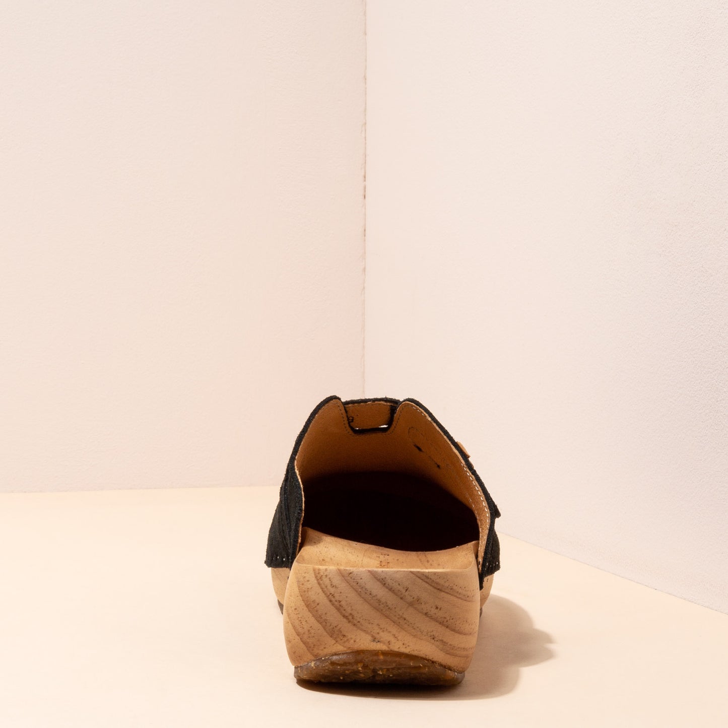 gid://shopify/Product/15700088389964_5