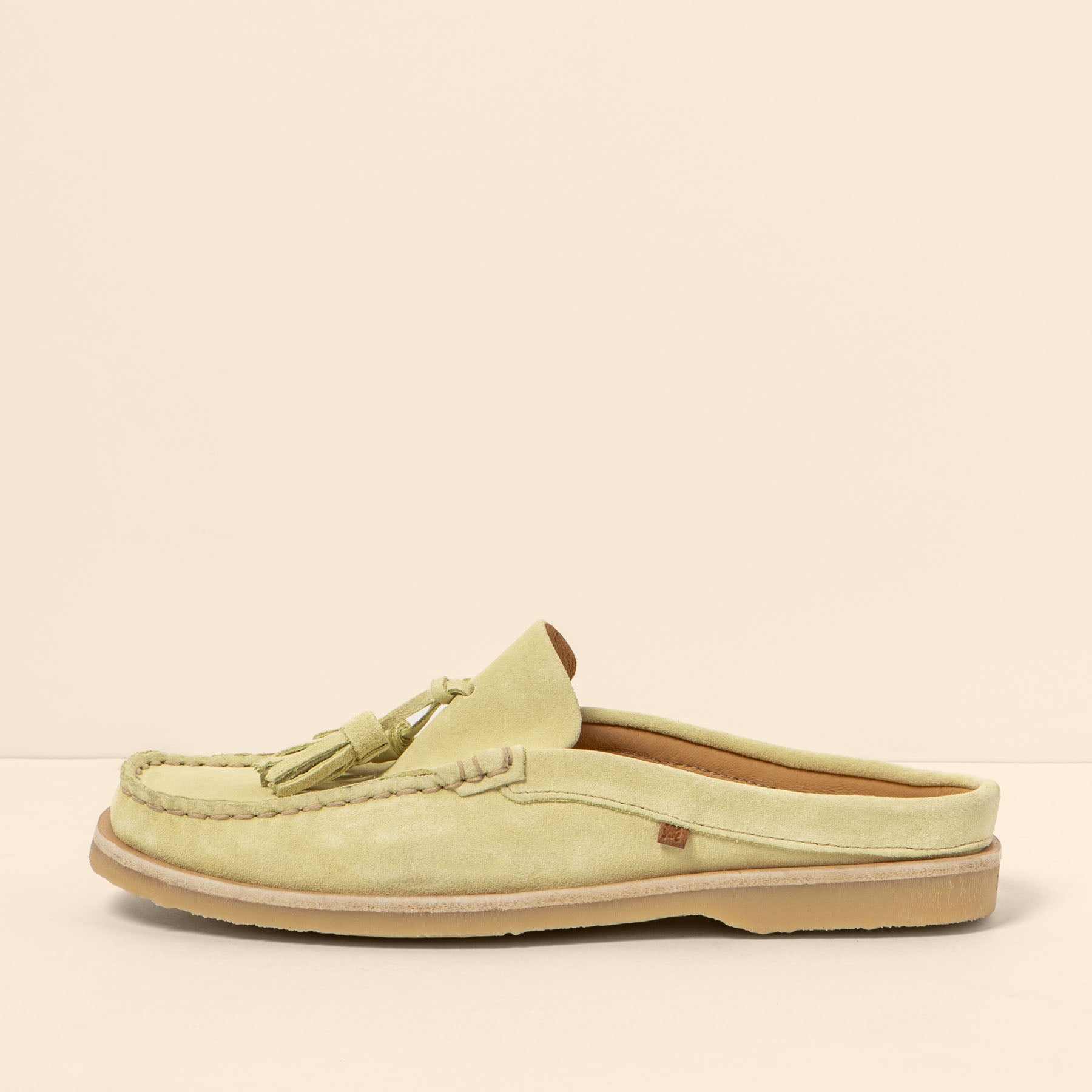 gid://shopify/Product/15700646396236_1