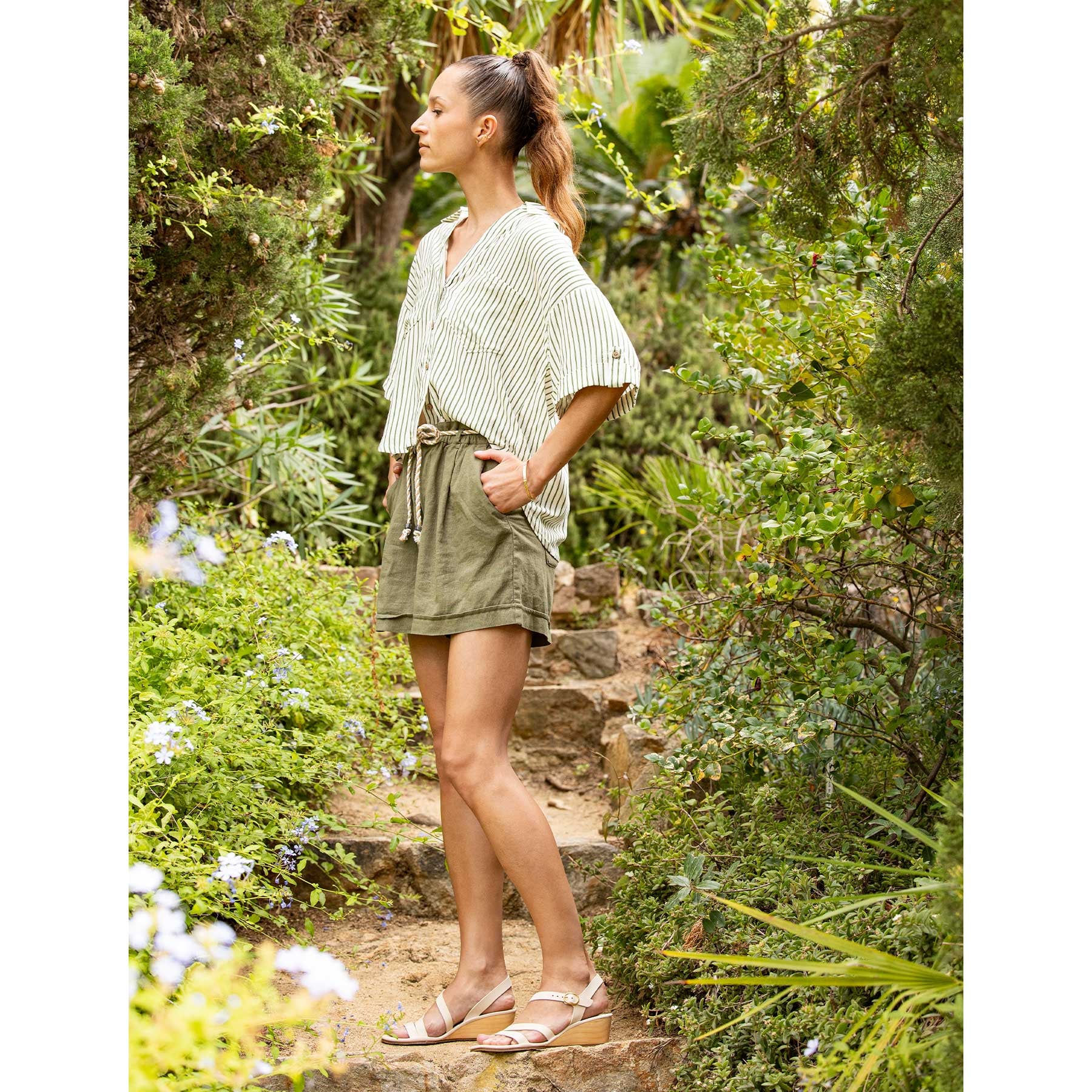 gid://shopify/Product/15700717404492_3