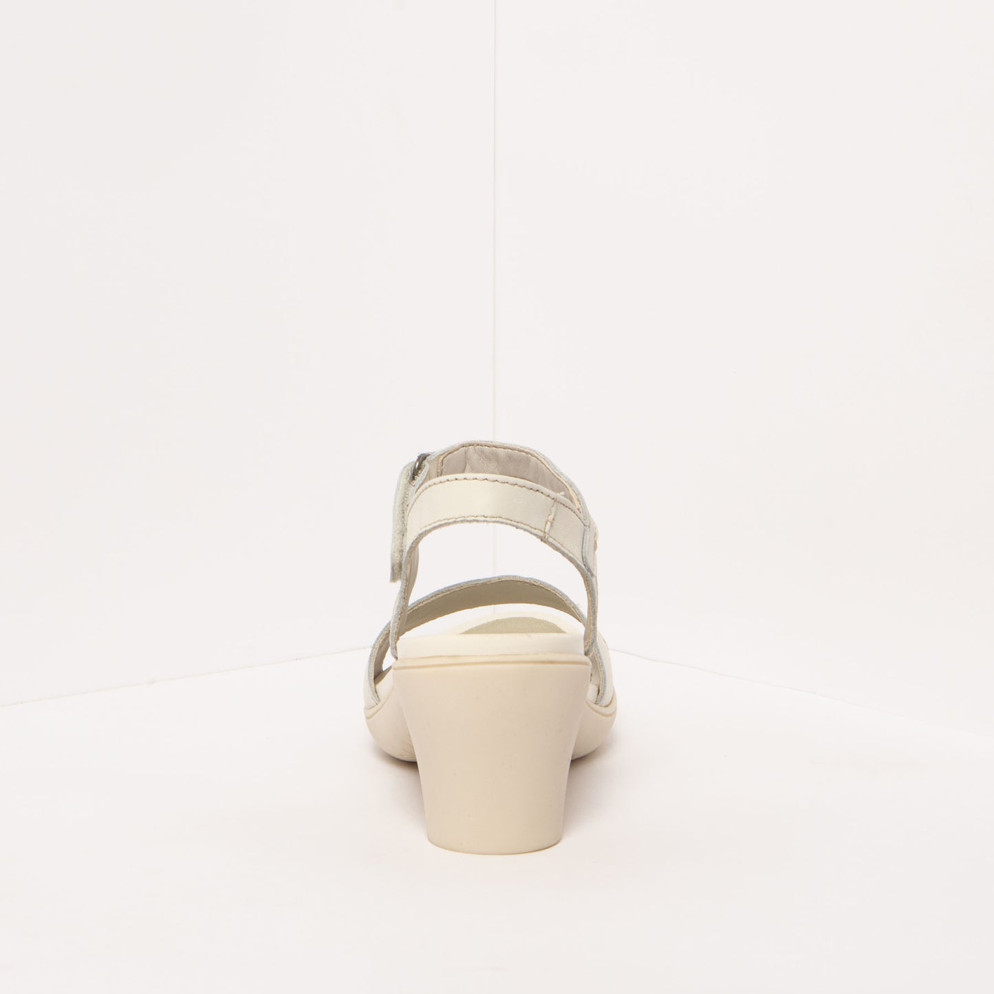 gid://shopify/Product/15785714352460_8