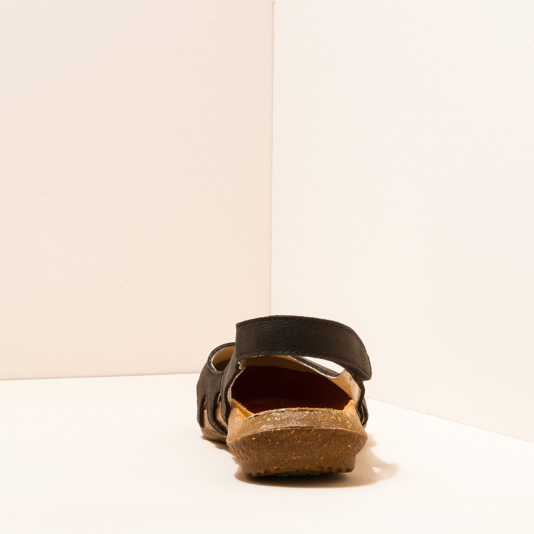 gid://shopify/Product/15700236861772_9