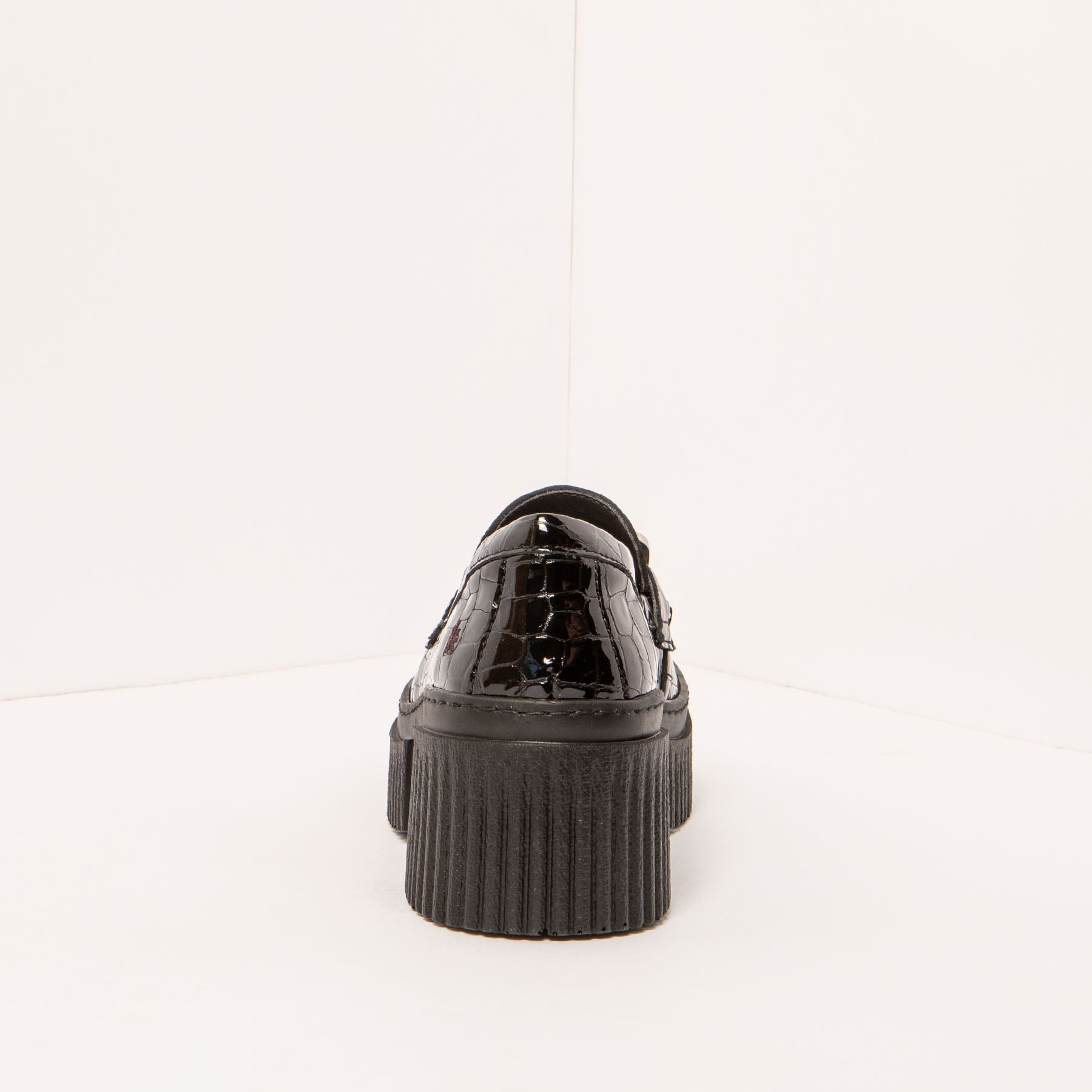 gid://shopify/Product/15693870498124_5