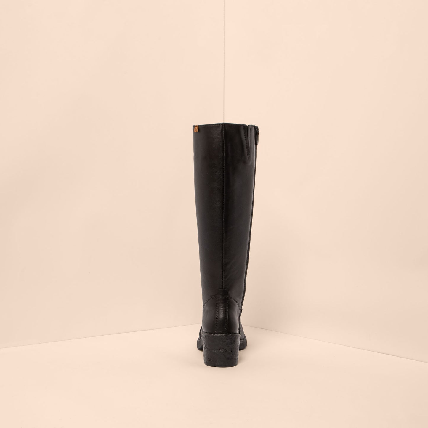 gid://shopify/Product/15700855062860_5
