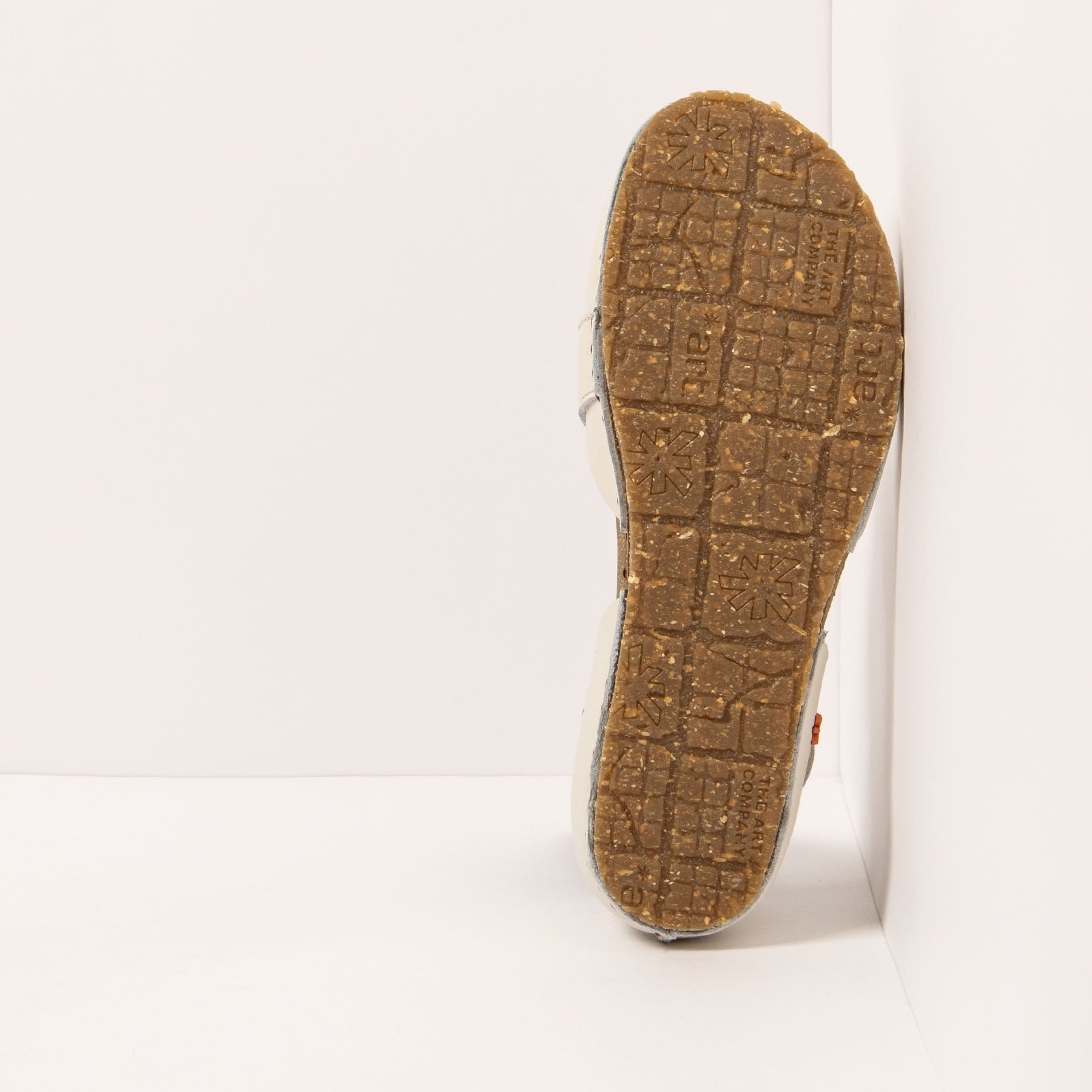 gid://shopify/Product/15785674211660_6
