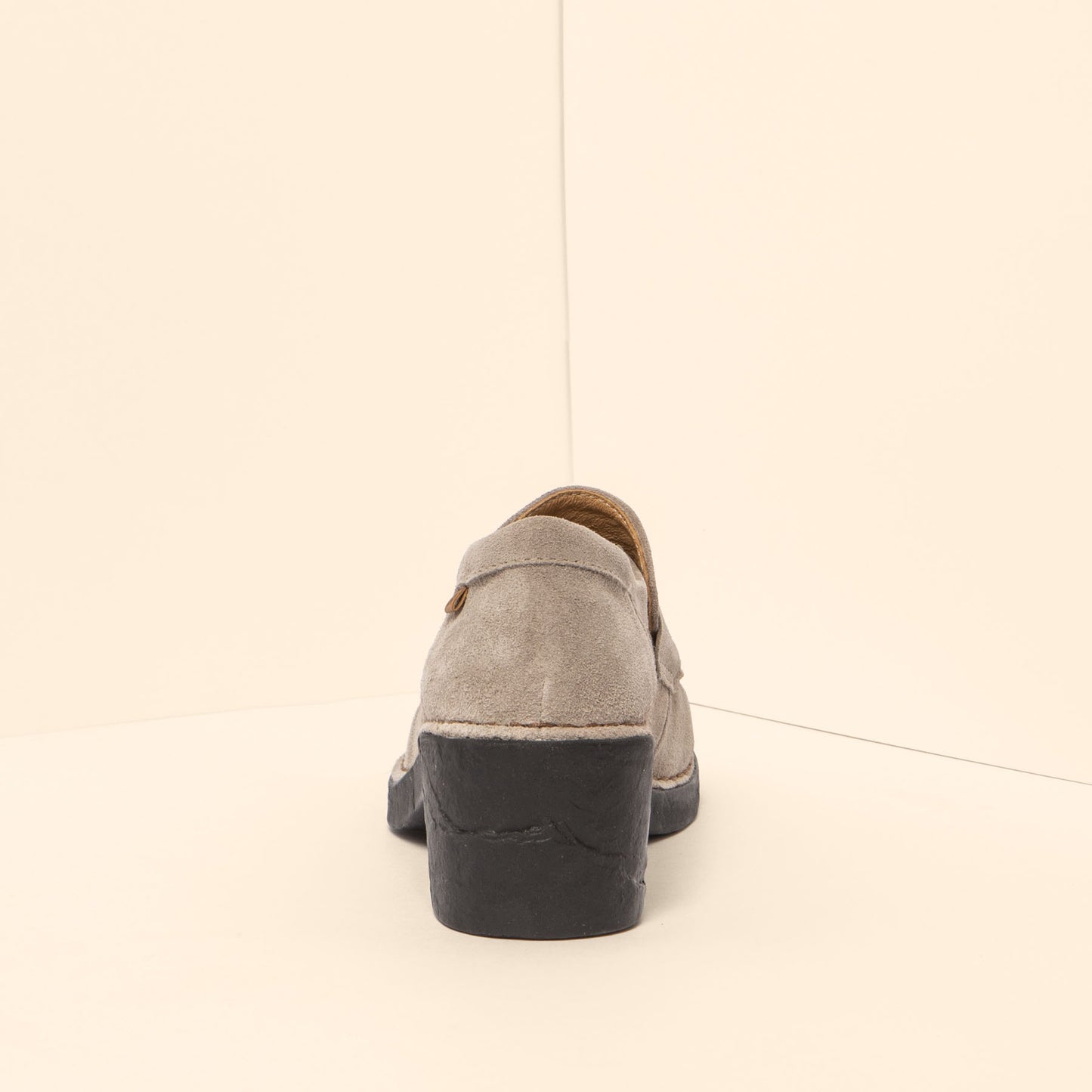 gid://shopify/Product/15700049068364_5