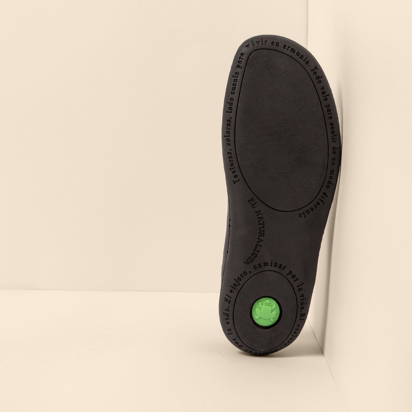 gid://shopify/Product/15791951642956_3