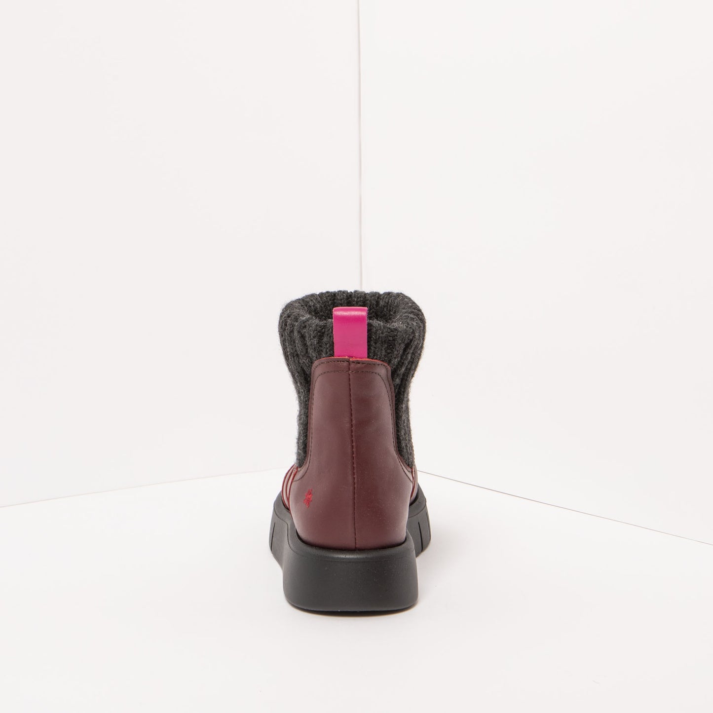 gid://shopify/Product/15785701441868_8