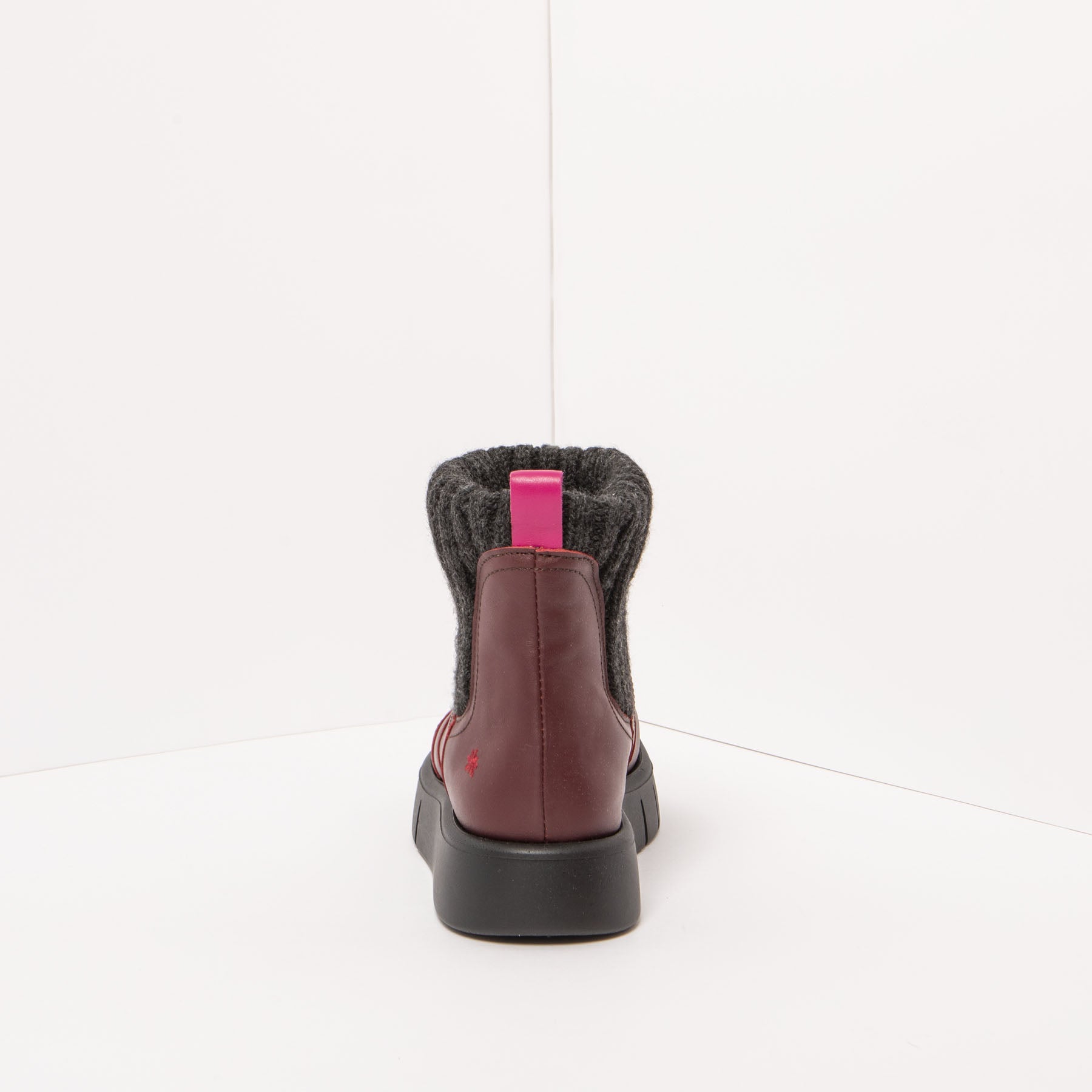 gid://shopify/Product/15785701441868_8