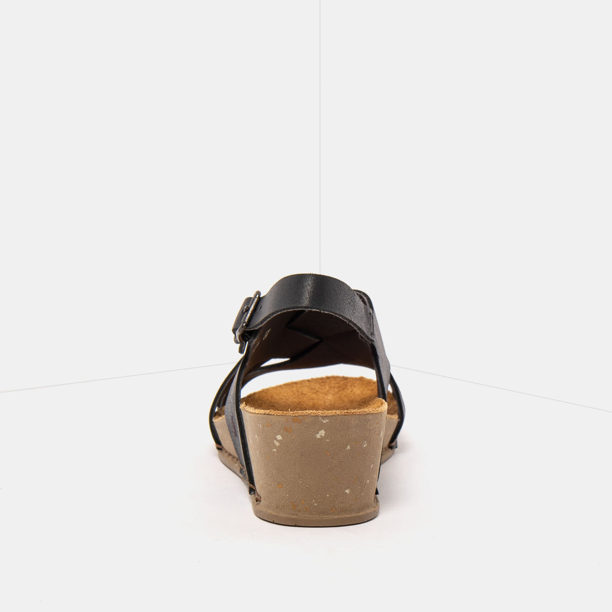 gid://shopify/Product/16173007208780_5