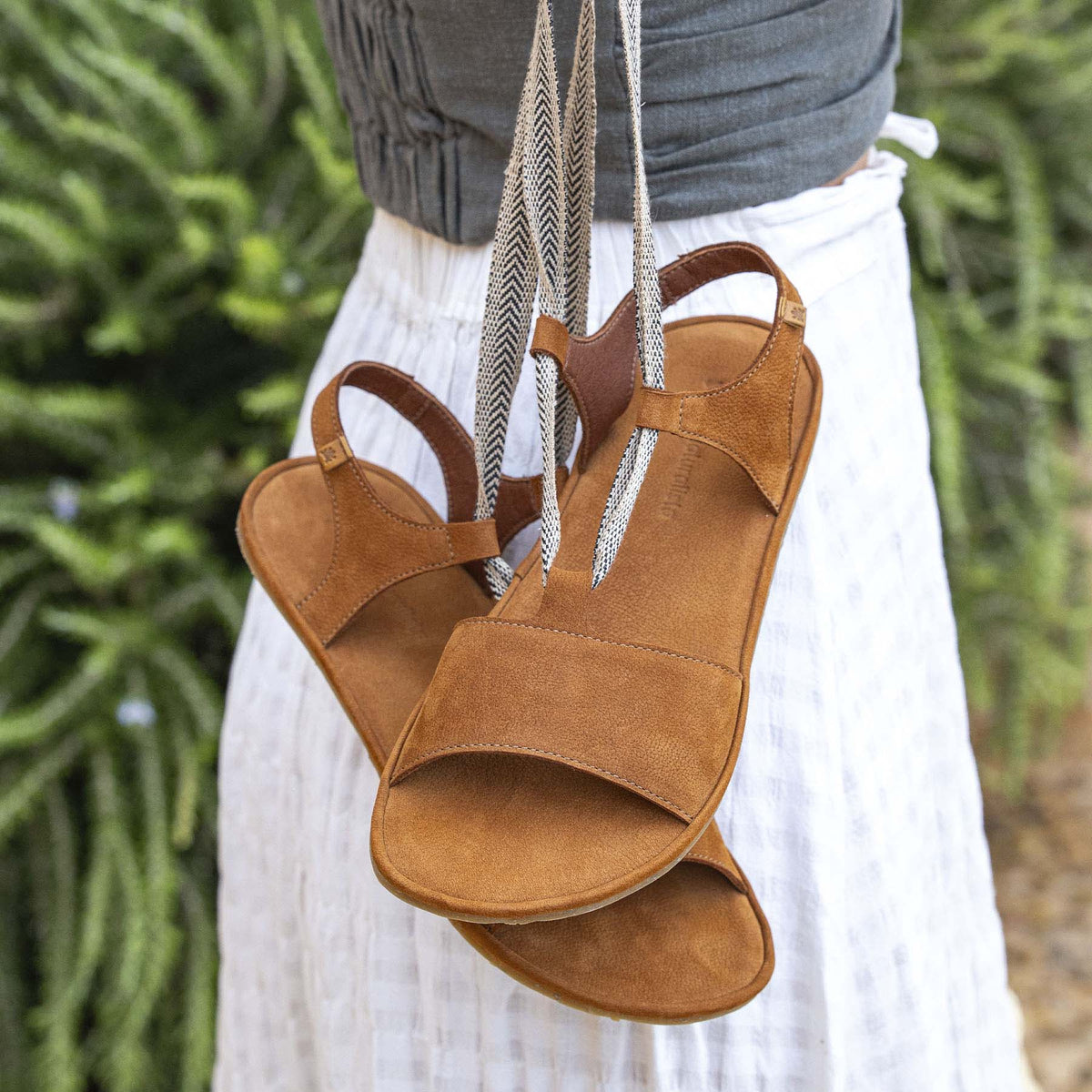 gid://shopify/Product/16124722282828_8