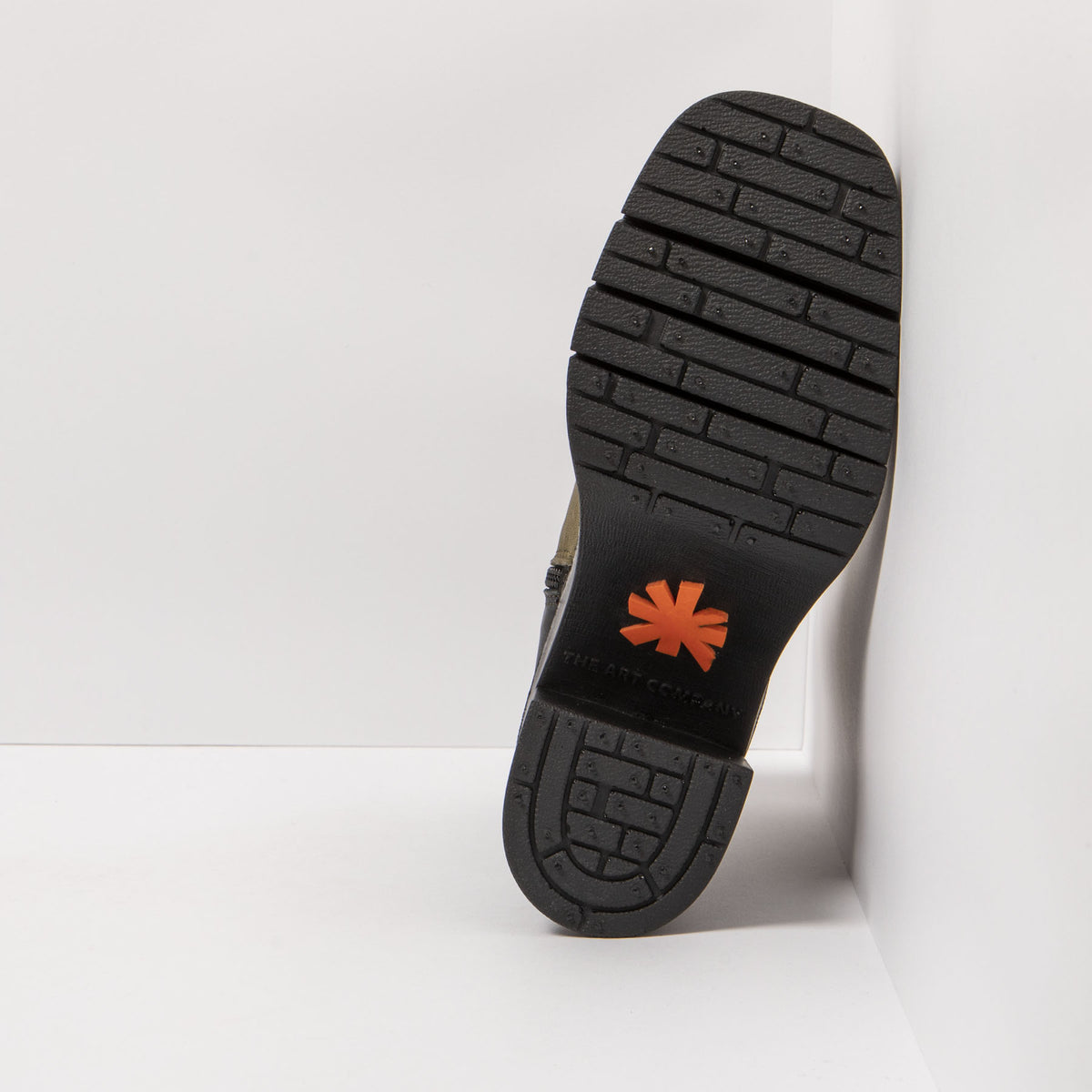gid://shopify/Product/16171797709132_6