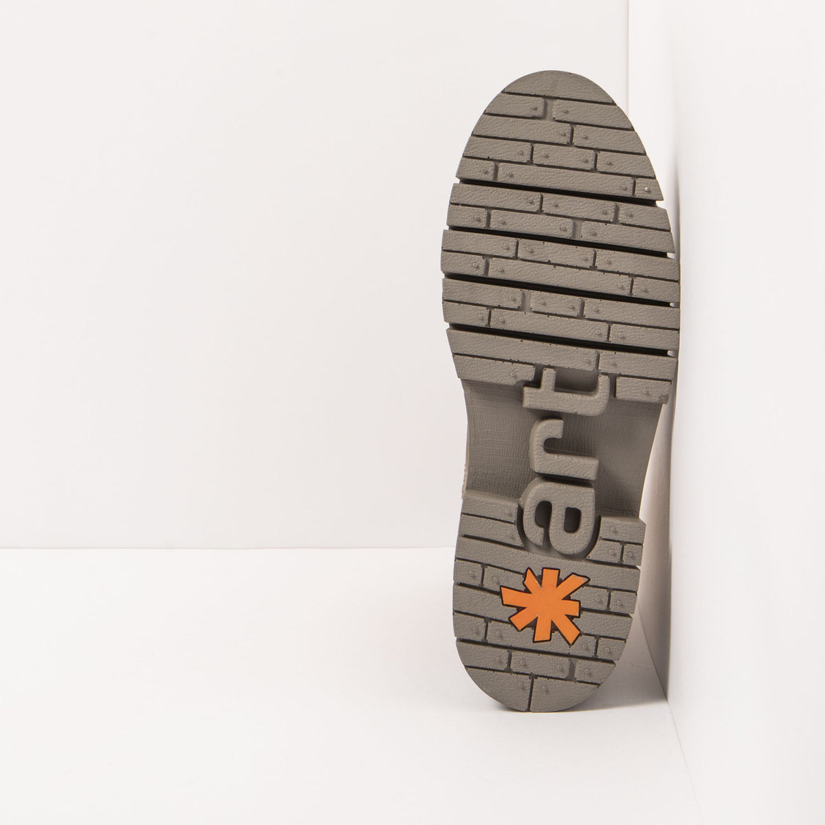 gid://shopify/Product/16171647795532_6