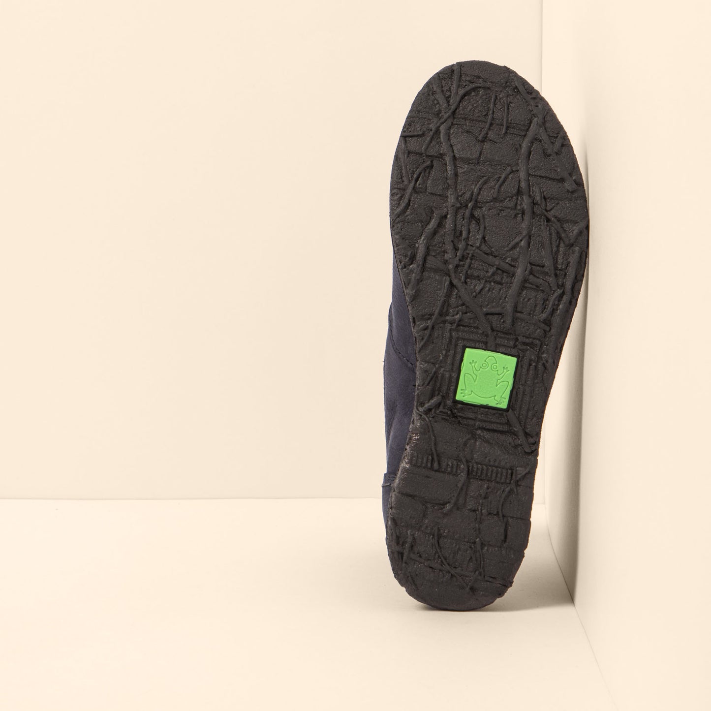 gid://shopify/Product/15700004962636_6