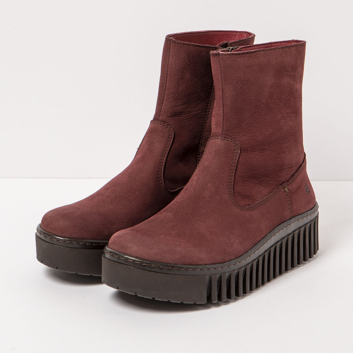 gid://shopify/Product/16171178557772_5