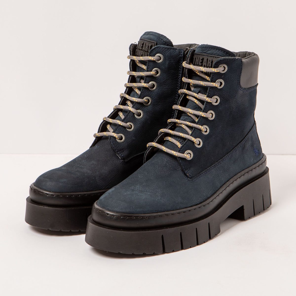 gid://shopify/Product/16172807160140_2