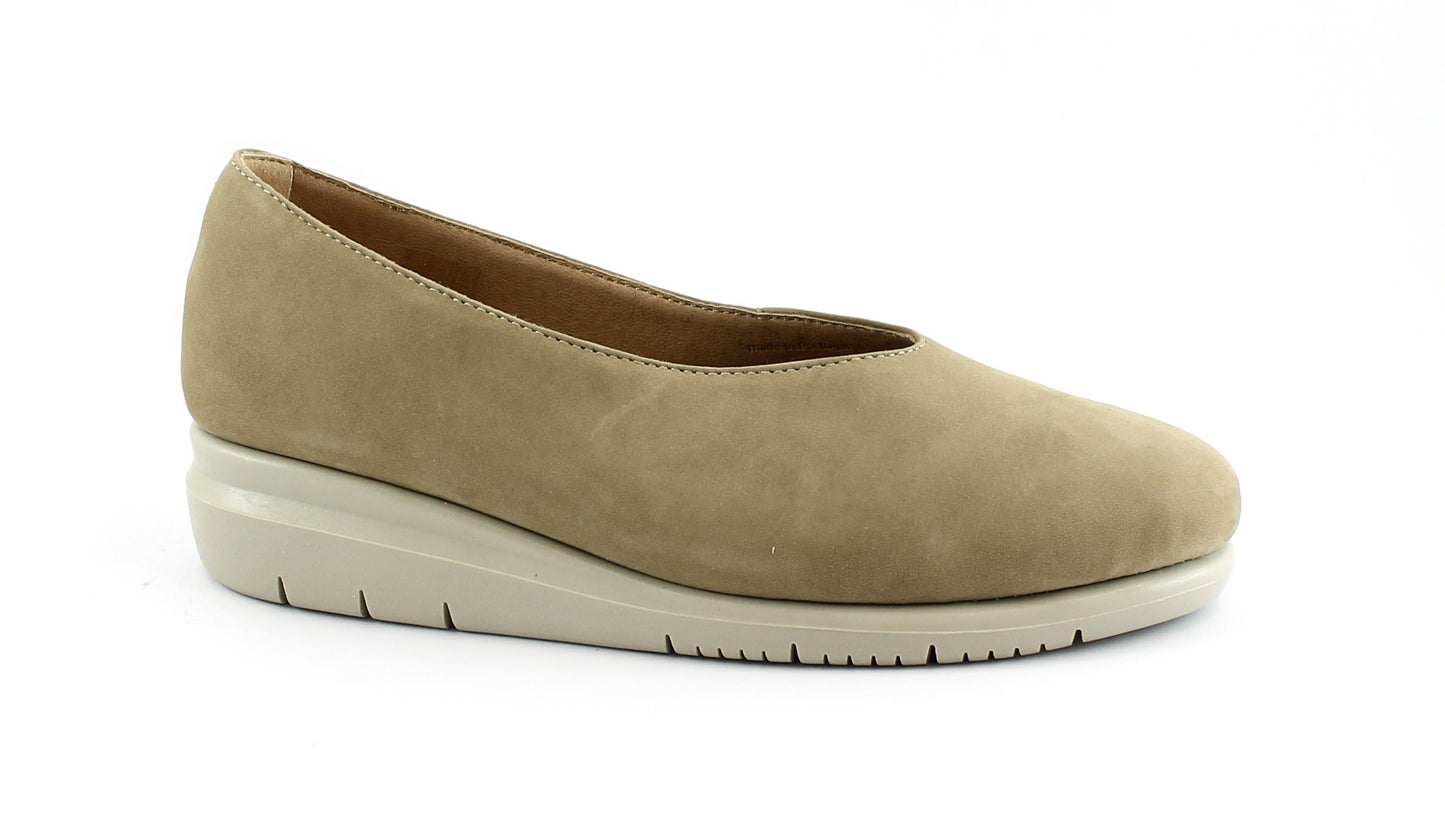 gid://shopify/Product/15739652538700_1