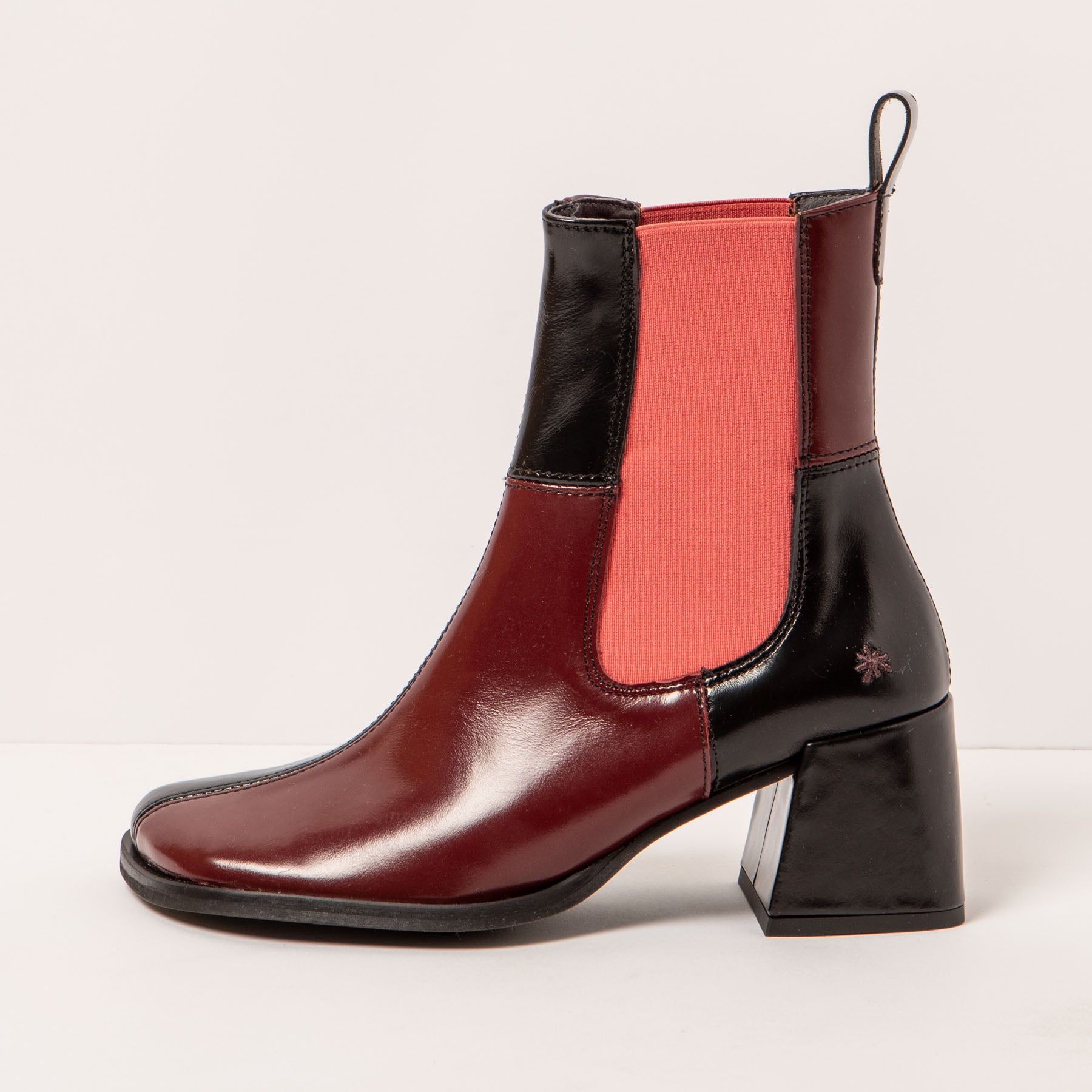 gid://shopify/Product/15694199947596_1