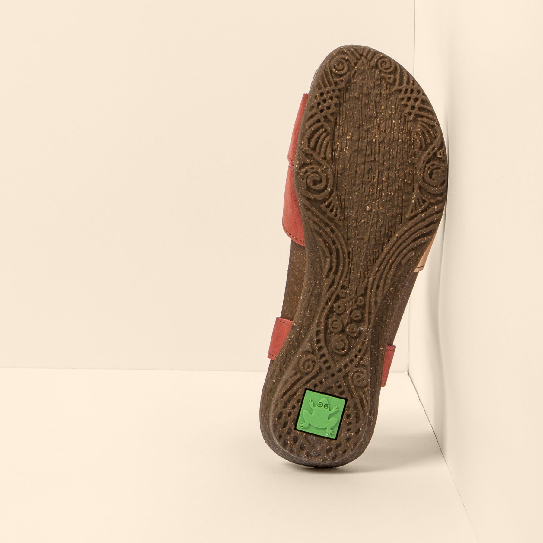 gid://shopify/Product/15700011352396_6