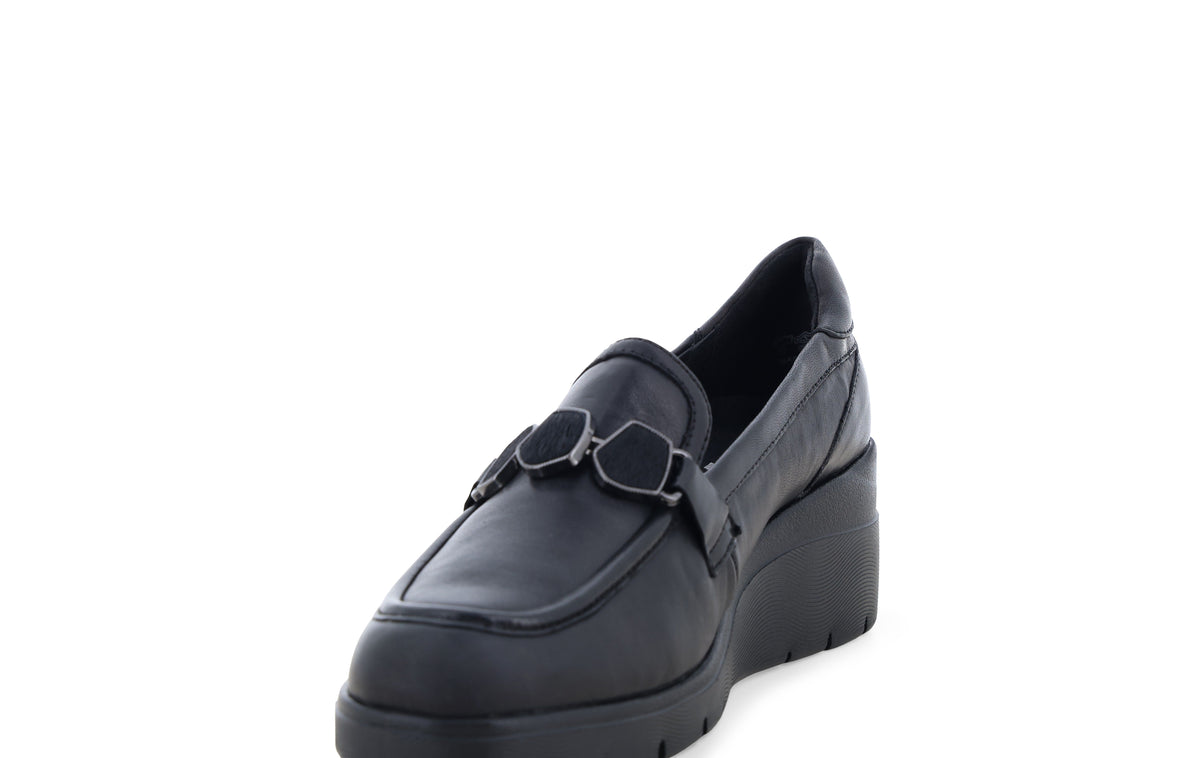 gid://shopify/Product/16156550070604_3