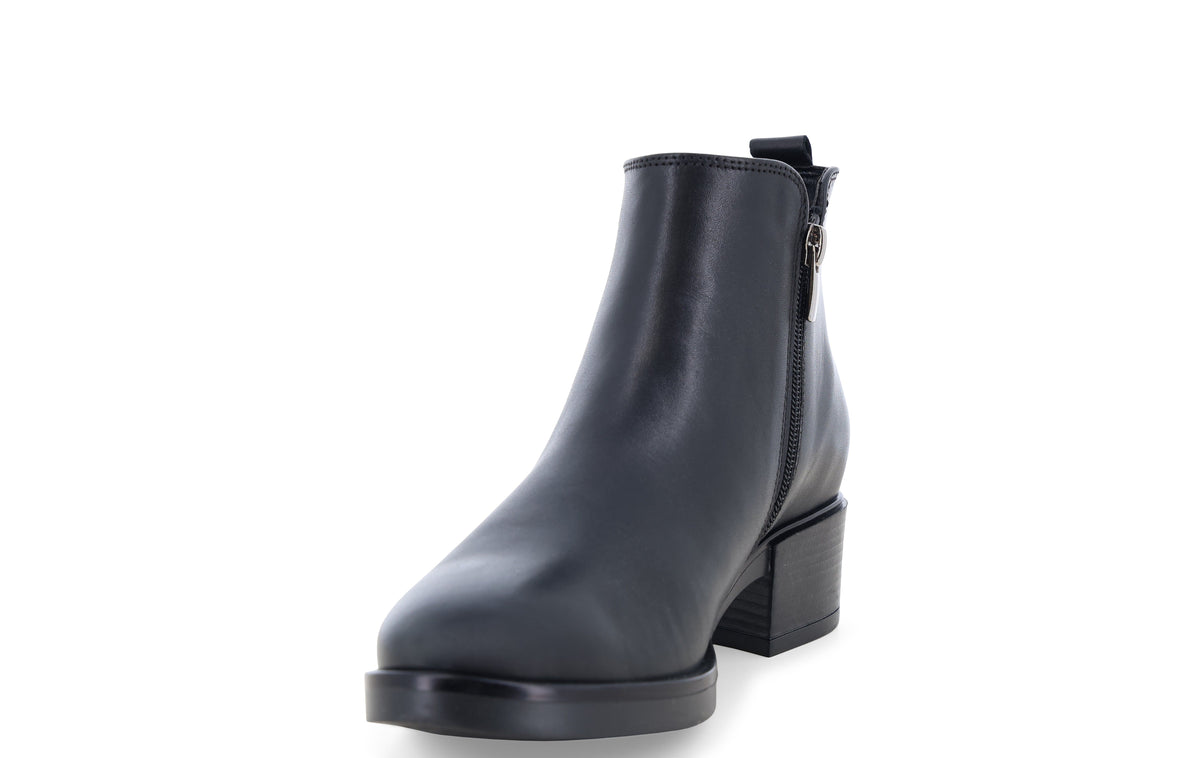 gid://shopify/Product/16156552692044_3