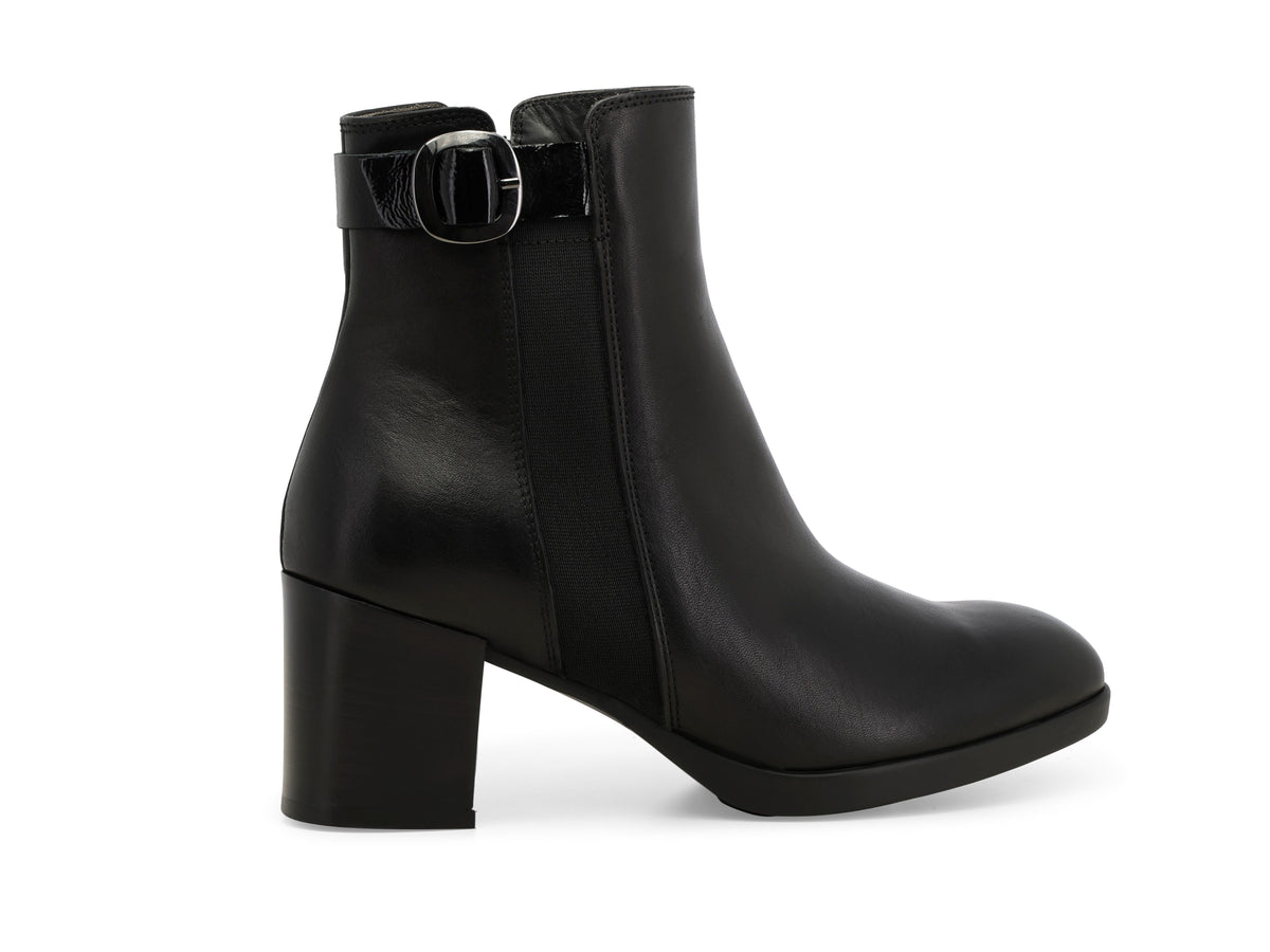 gid://shopify/Product/16118458450252_1