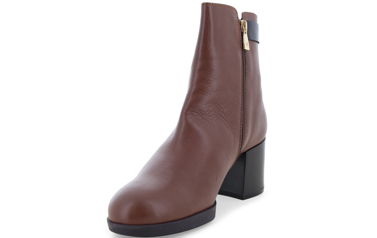 gid://shopify/Product/16156565045580_3